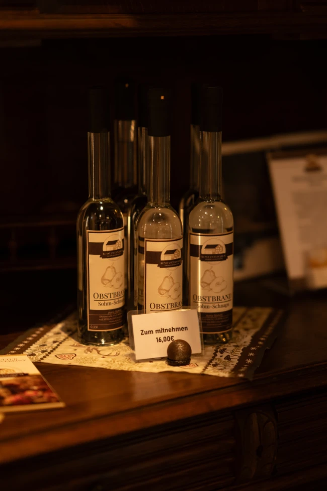 Selbstgebrannter_Schnaps_Kunst_und_Culinarium_Gaissau