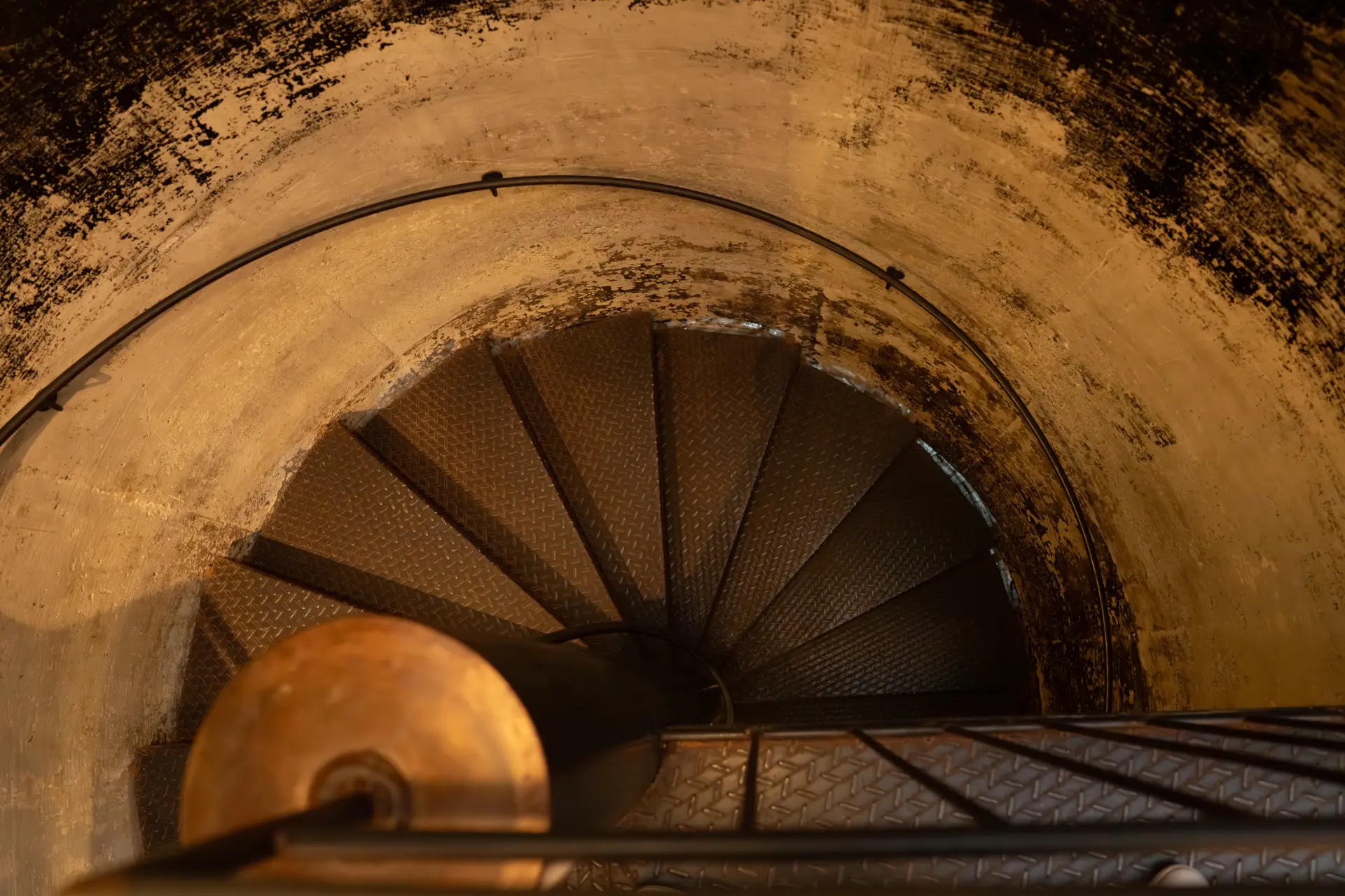 Treppe_im_Silo_Kunst_und_Culinarium_Gaissau