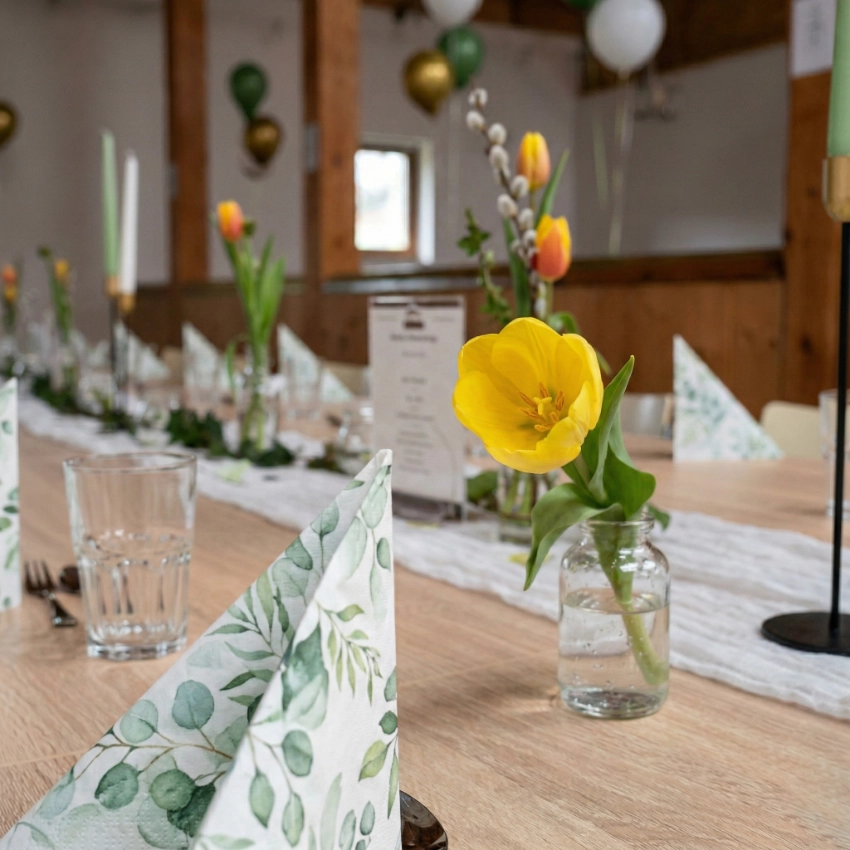 Geburtstag im Kunst und Culinarium Gaissau_Tischdeko_Blumen